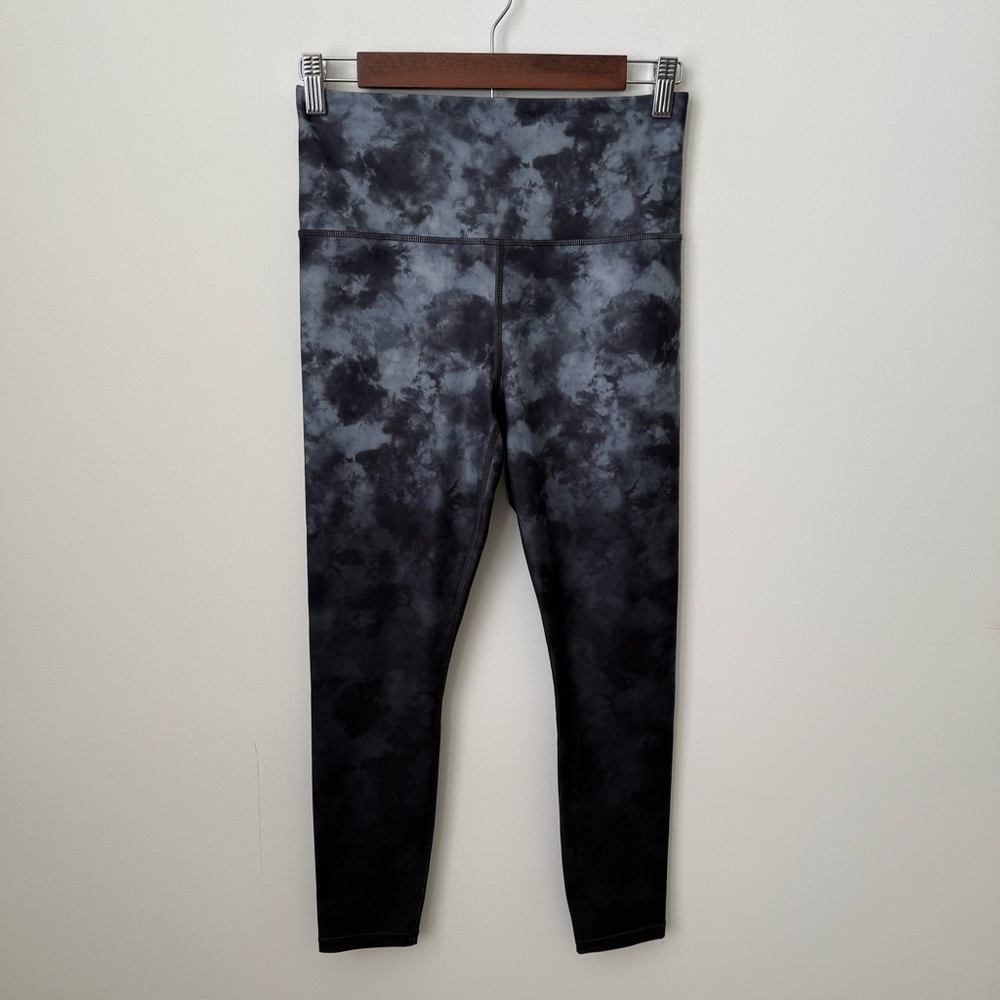 Athleta Elation Printed 7/8 Tight Ombre Tie Dye Size Small 24”